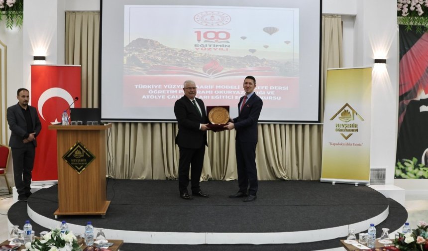 Nevşehir'de Maarif Modeli Felsefe Kursu Başladı