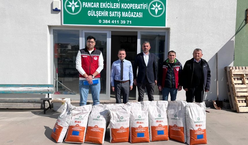 Nevşehir’de çiftçilere %75 hibeli yerli hibrit ayçiçeği tohumu dağıtıldı