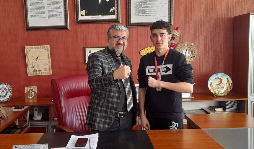 Nevşehir AİHL’den İl Şampiyonu Boksör