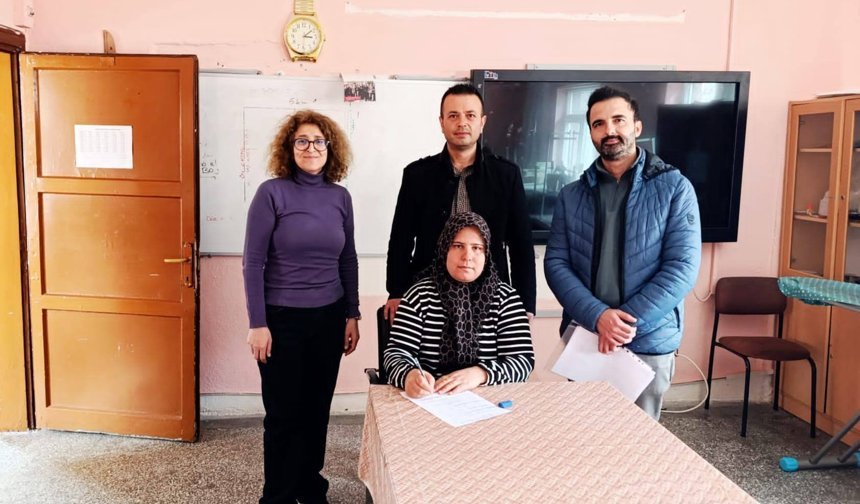 Kozaklı'da Yetişkinler Okuma-Yazma Öğreniyor