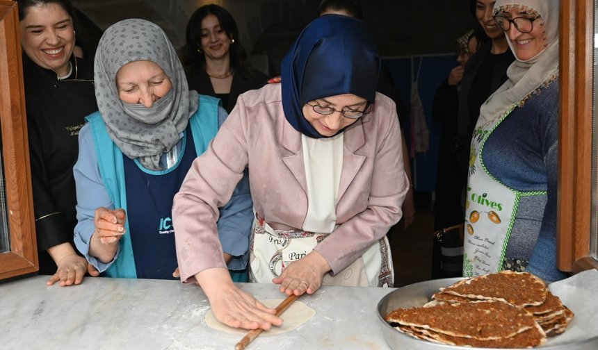 Prof. Dr. Fatma Fidan Nar'da Kursiyerlerle Buluştu