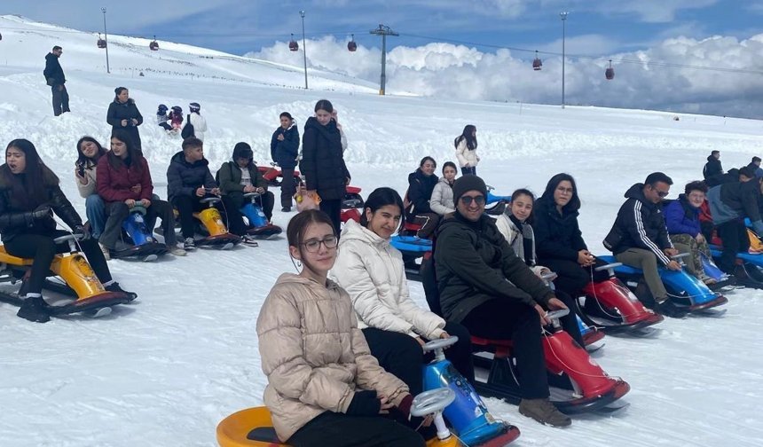 Altınyıldız İlköğretim Kurumu Öğrencileri Erciyes Gezisinde