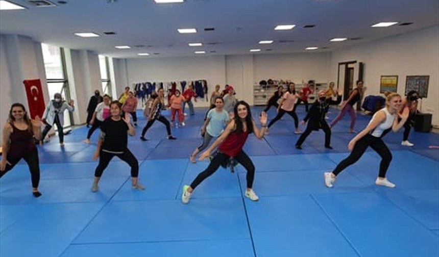 Nevşehir Kayaşehir Spor Salonunda Zumba Dönemi