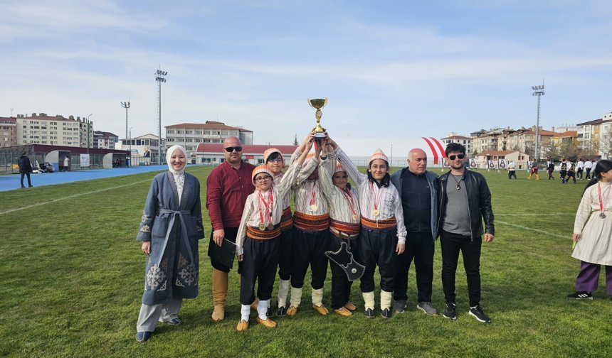 Nevşehir’de Okçulukta Büyük Başarı: Tek Kurslu Okuldan Çifte Şampiyonluk
