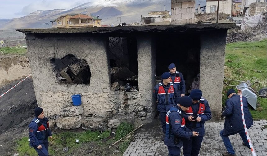 Çakıllı'da köy fırını çöktü: 1 can kaybı