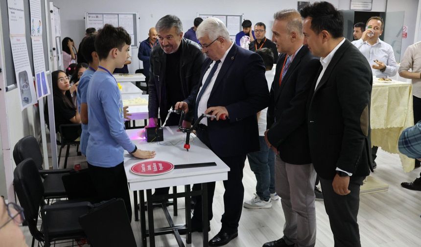 Nevşehir’de TÜBİTAK 4006 Bilim Fuarı Sergisi Açıldı