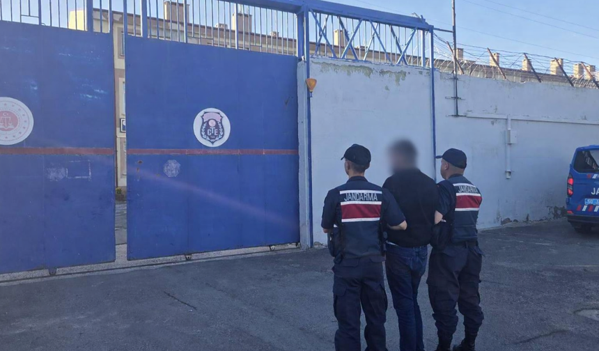 Sahte Kimlik Veren Firari Yakayı Ele Verdi
