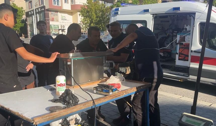 Nevşehir’de Parmağı Kıyma Makinesine Sıkıştı
