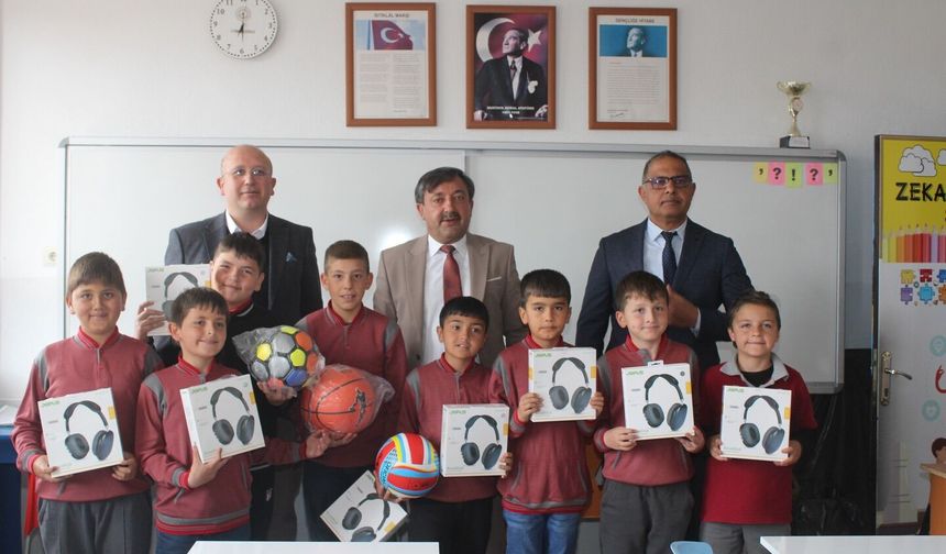Acıgöl’de Şampiyon Öğrencilere Anlamlı Ödül