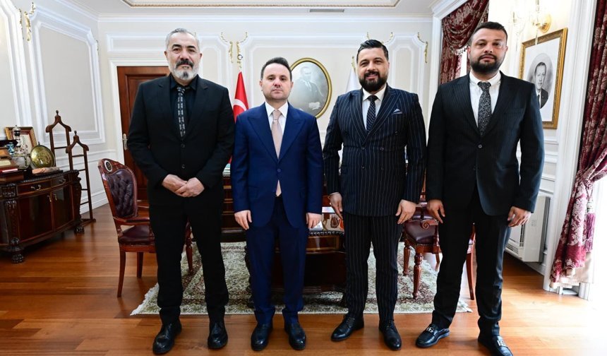 Versa Hastanesi’nden Gürlek ve Fidan’a Tebrik