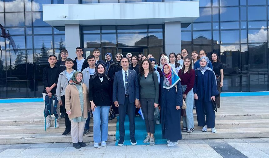Derinkuyu Zeliha Ekmekci AİHL Öğrencilerinden Konya’da Akademi ve Kültür Yolculuğu
