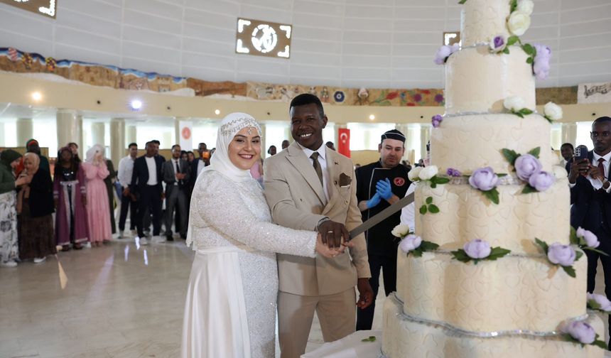 NEVÜ’de İlk Kez Öğrenci Düğünü Yapıldı
