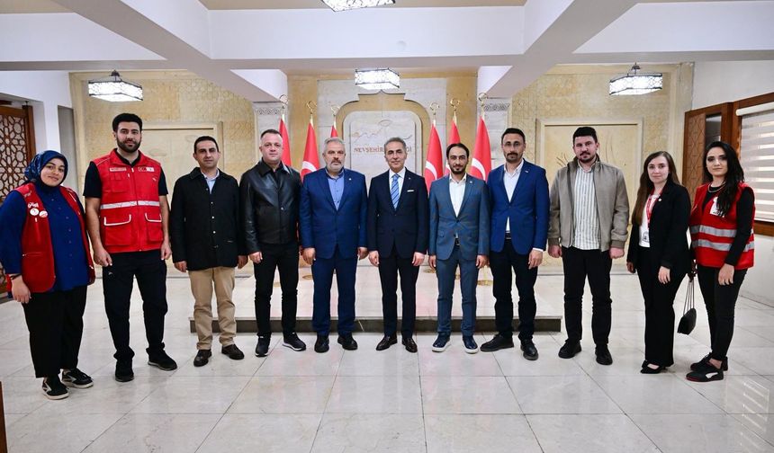 Türk Kızılay Nevşehir Şubesinden Vali Hüseyin Kök’e Ziyaret