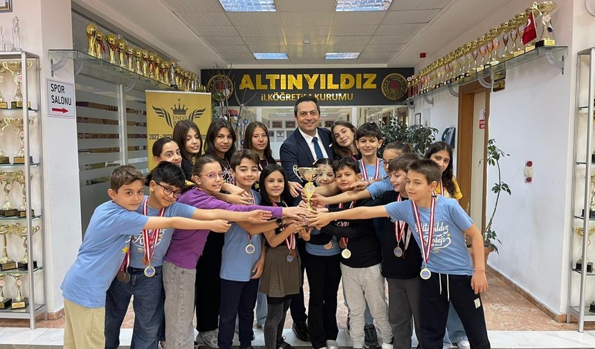 Altınyıldızlı Yüzücülerden Büyük Başarı