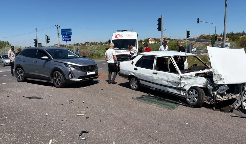 Hacıbektaş’ta Trafik Kazası: 4 Kişi Yaralandı