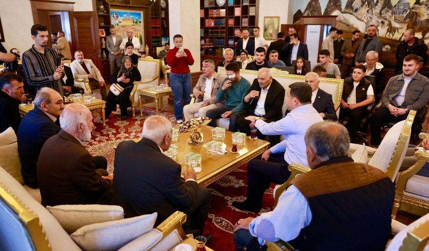 Başkan Rasim Arı’dan Bayramlaşma Maratonu