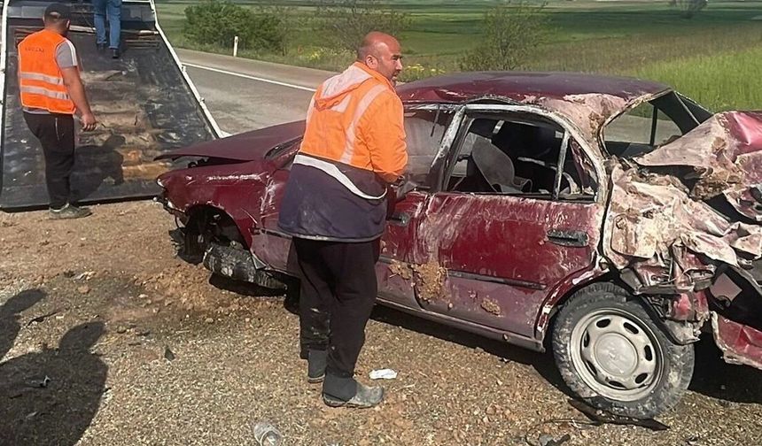 Kontrolden Çıkan Otomobil Takla Attı