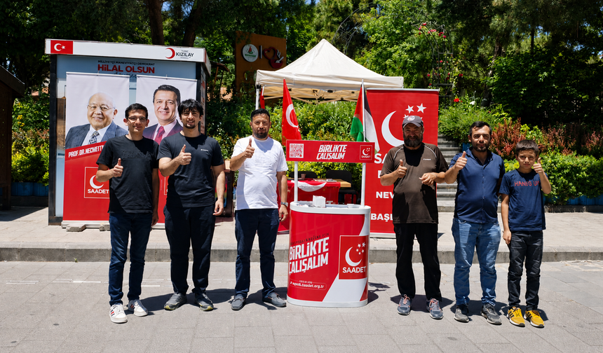 Saadet Partisi Nevşehir’de üyeli̇k standı açtı