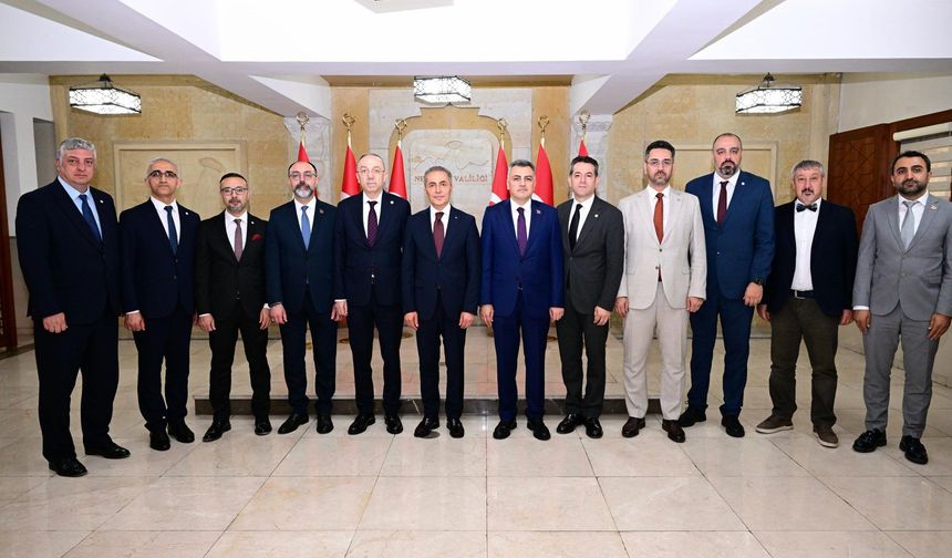 Türk Eczacıları Birliği Heyetinden Nevşehir Valisi Kök’e Ziyaret