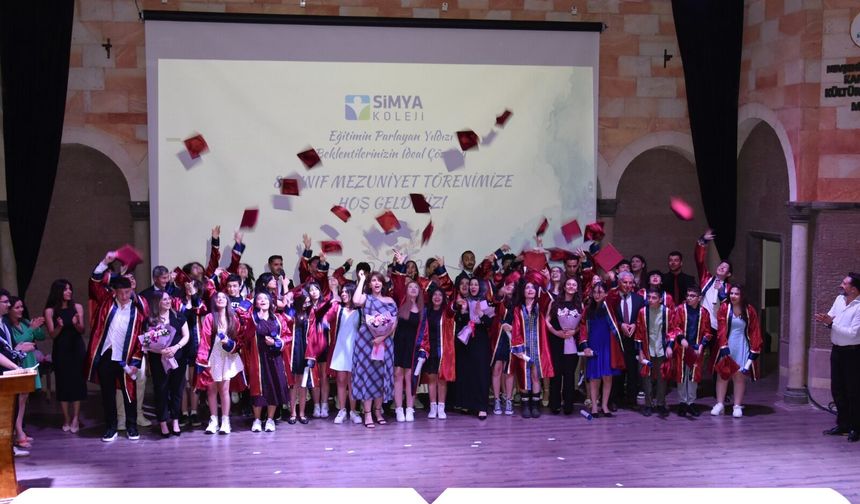 Simya Koleji’nde Mezuniyet Coşkusu Yaşandı