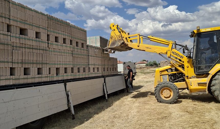 Kozaklı Köylerine Mezarlık İçin Briket Desteği