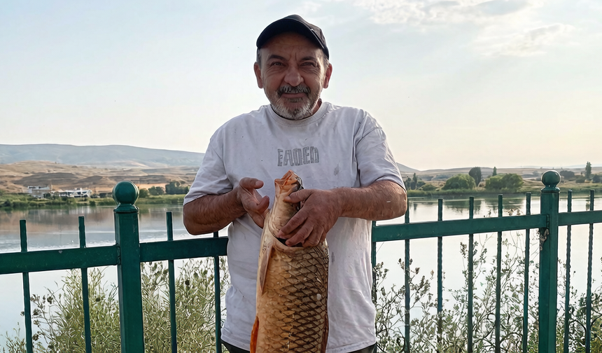 Gülşehirli Balıkçıdan 13 Kilo 800 Gramlık Dev Sazan