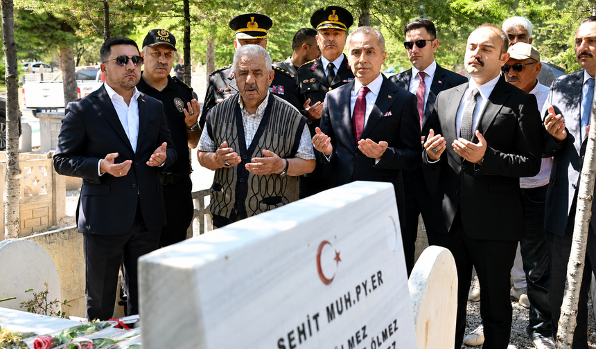 Nevşehir'de Şehit Kabirleri Ziyaret Edildi