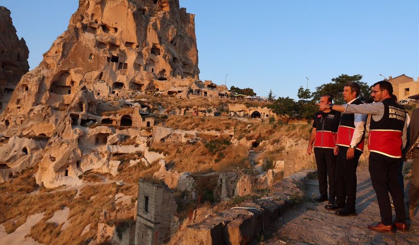 Aslanbay, Uçhisar Kalesi ve Çevresinde İncelemelerde Bulundu