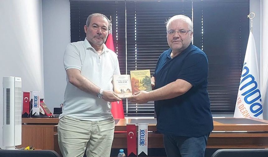 Araştırmacı-Yazar Dr. Celalettin Kandemir'den Alemdar İmam Hatipliler Derneği'ne Ziyaret