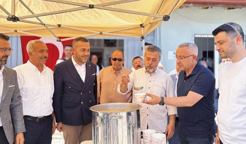 Yeniyaylacık'ta Aşure Bereketi, Gönüller Bir Oldu