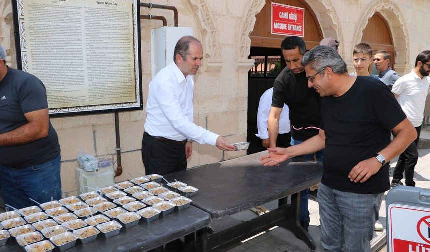 Uçhisar Belediyesi'nden Muharrem Ayında Aşure İkramı