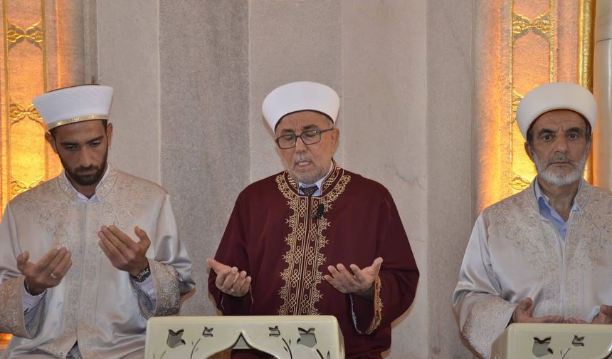 Kurşunlu Camii'nde Şehitler İçin Dualar Edildi