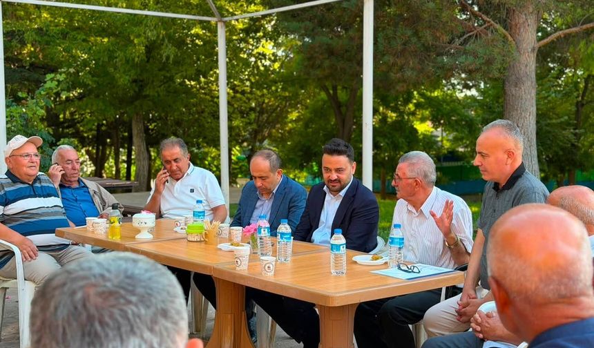 Aygün, yeni üyelere Erdoğan'ın belgesini verdi