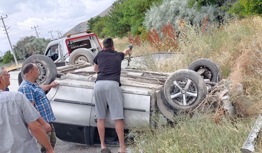 Boğazköy'de Otomobil Takla Attı, 4 Yaralı