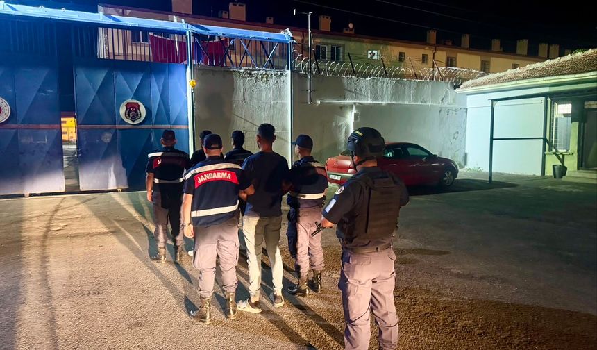Nevşehir'de güneş paneli hırsızları tutuklandı