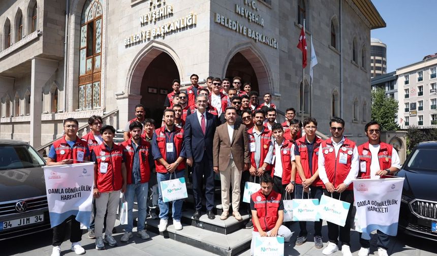 Damla Gönüllüleri Başkan Arı’yı Ziyaret Etti