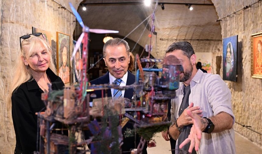 Kültür Yolu Festivali'nde Vali Kök'ten Sergi Turu