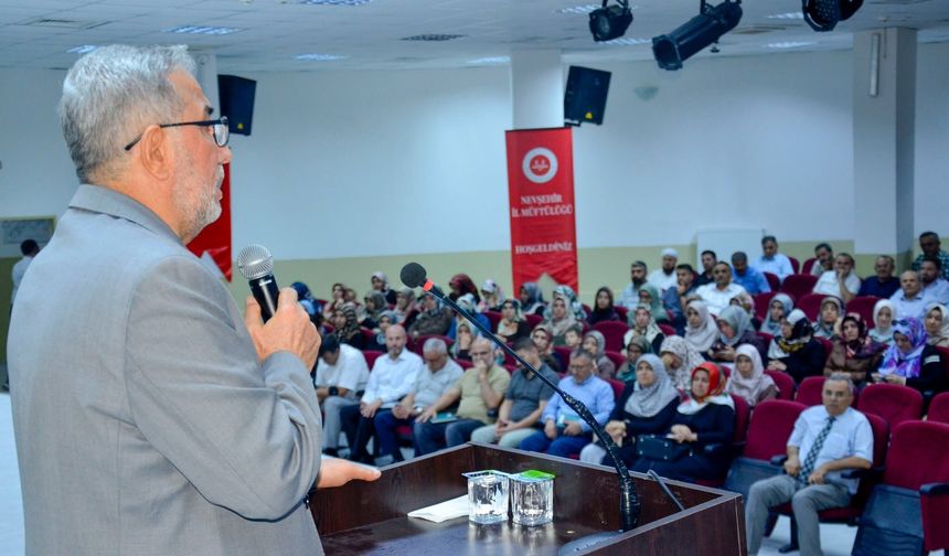 Nevşehir’de “Peygamberimiz ve Güzel Ahlak” Konferansı Düzenlendi