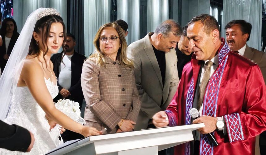 Başkan Güzel, Oğlunun Nikahını Kendi Kıydı