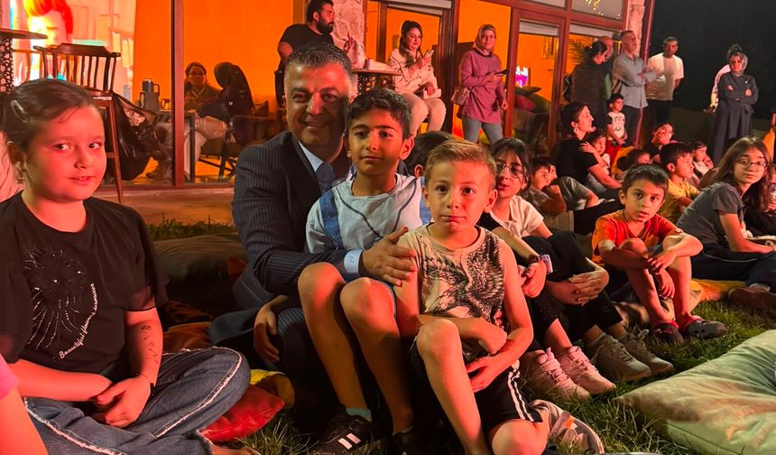 Nar’da Çocuklar Açık Hava Sinemasında Buluştu