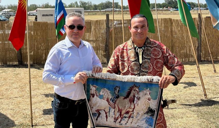 Başkan Ateş Macaristan’daki Turan Kurultayı’nda