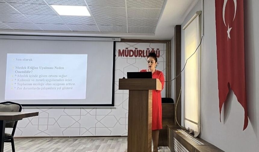 NEVÜ Öğretim Görevlisinden Meslek Personeline “Mesleki Etik Eğitimi”
