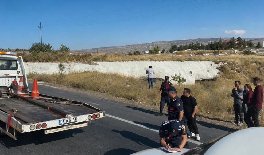 Ortahisar’da Otomobil Şarampole Uçtu