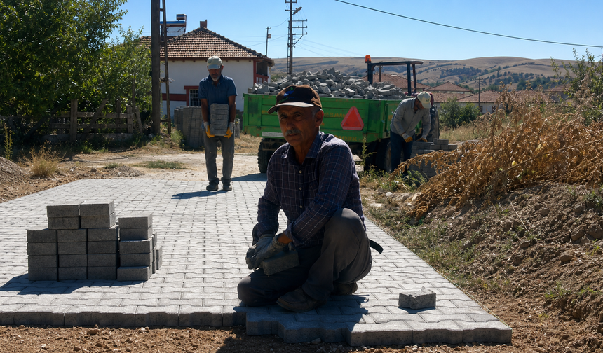 Kanlıca Muhtarı Köyü İçin Amele Gibi Çalışıyor