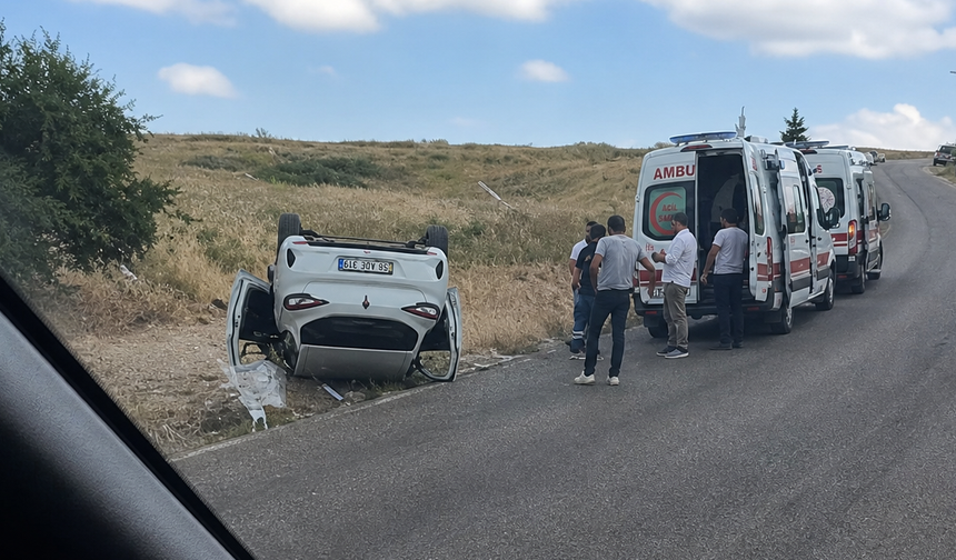 Uçhisar-Göreme yolunda araç takla attı: 2 yaralı