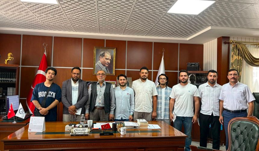 Nevşehir Erkek Öğrenci Yurdundan Müftü Güzel’e Veda Ziyareti