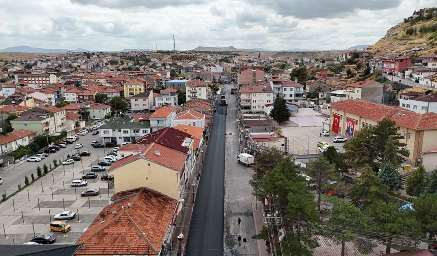 Gülşehir Çarşısında Asfalt Çalışmaları Başladı