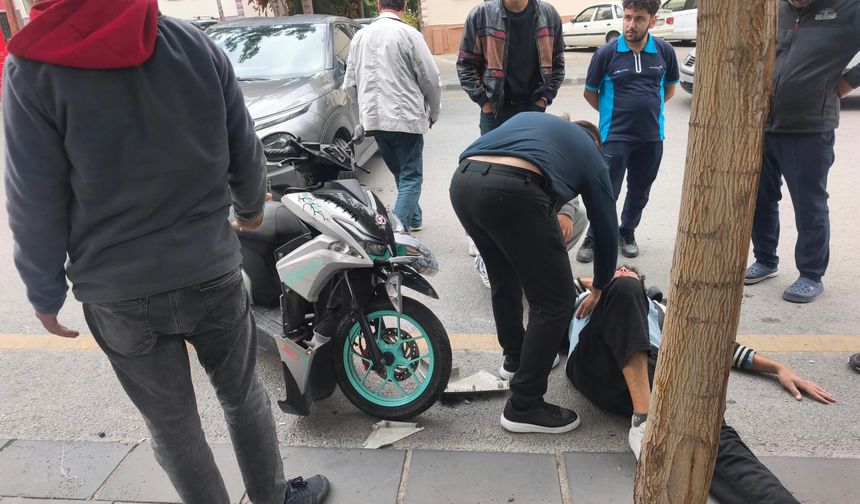 2000 Evler’de Trafik Kazası! Kurye Yaralandı