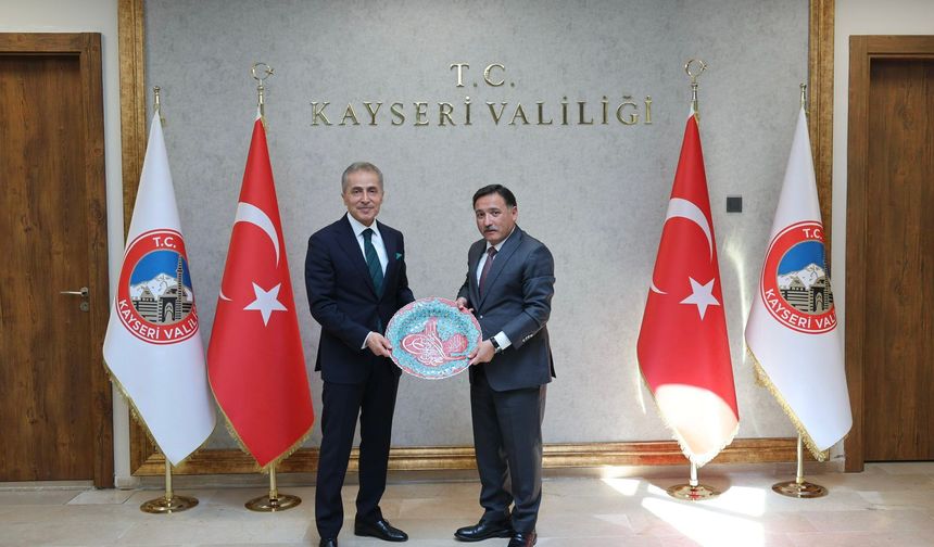 İki Komşu Şehrin Valileri Kayseri’de Buluştu