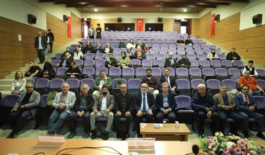 NEVÜ’de “Dijital Çağda Hikmet” Paneli Düzenlendi